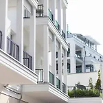 First White Pearl Apartment *