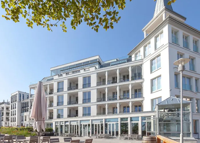 Apartman First White Pearl