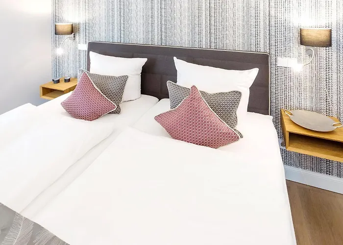 Apartman First White Pearl *