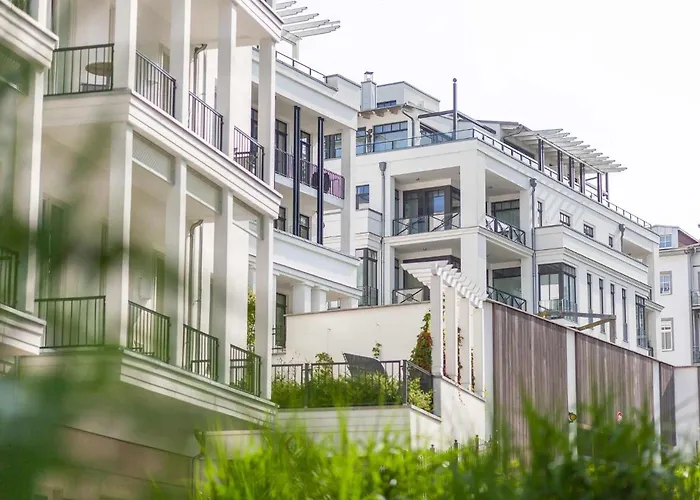 Apartman First White Pearl